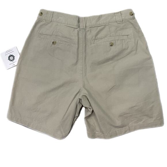 Columbia Khaki Shorts - Picture 2 of 5